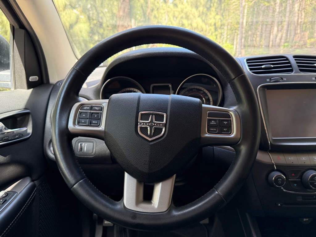 Photo 18 of this DODGE JOURNEY