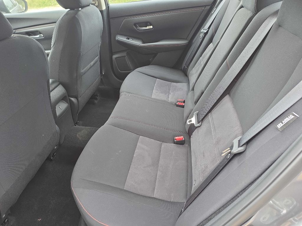 Photo 11 of this NISSAN SENTRA