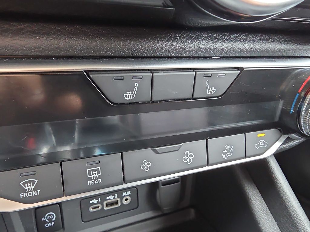 Photo 17 of this NISSAN SENTRA