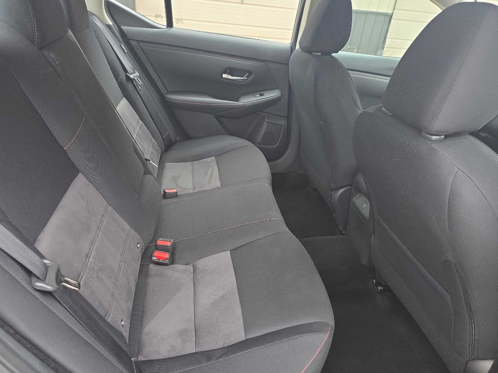 Photo 11 of this NISSAN SENTRA