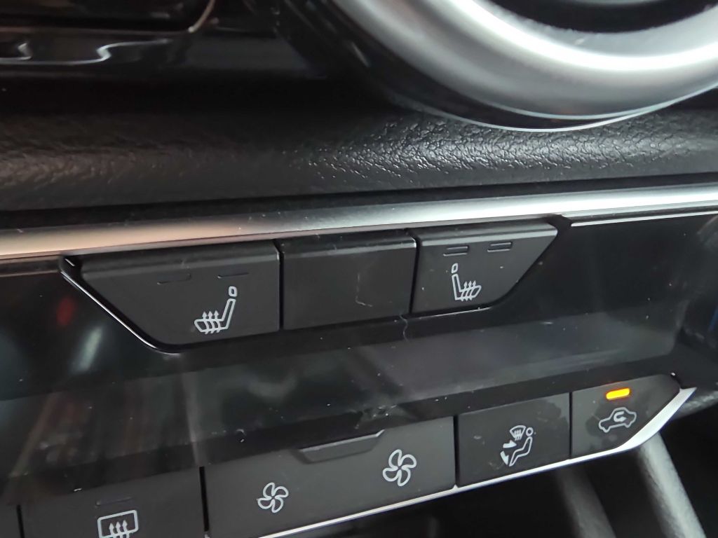 Photo 17 of this NISSAN SENTRA