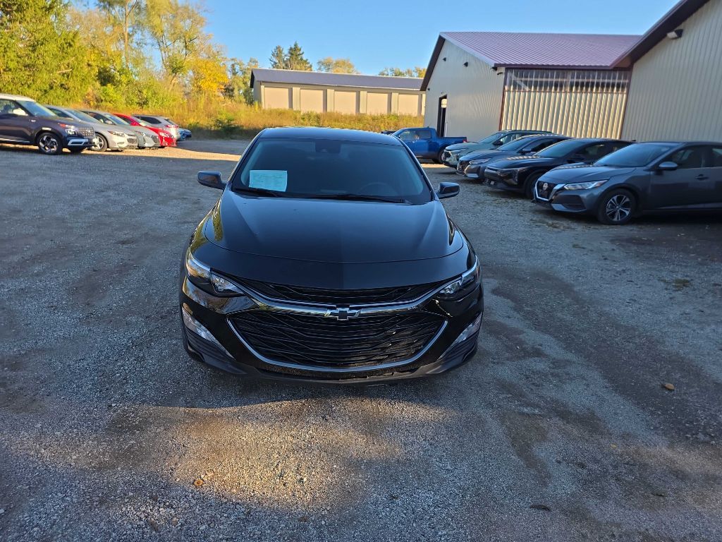 Photo 10 of this CHEVROLET MALIBU