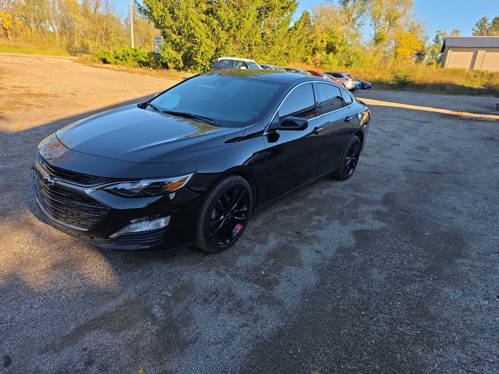 Photo 9 of this CHEVROLET MALIBU