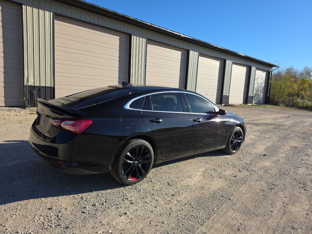 Photo 3 of this CHEVROLET MALIBU