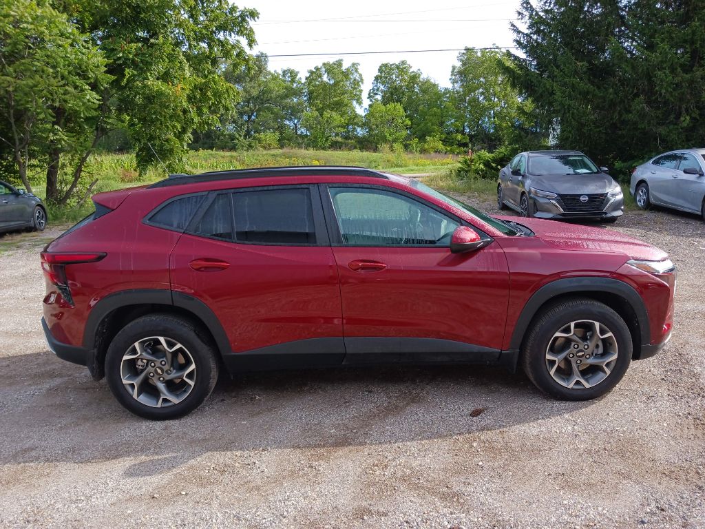 Photo 3 of this CHEVROLET TRAX
