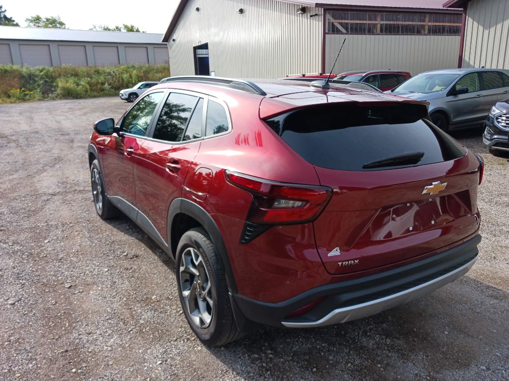 Photo 7 of this CHEVROLET TRAX