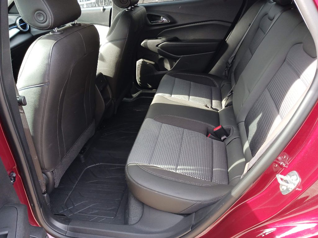 Photo 11 of this CHEVROLET TRAX