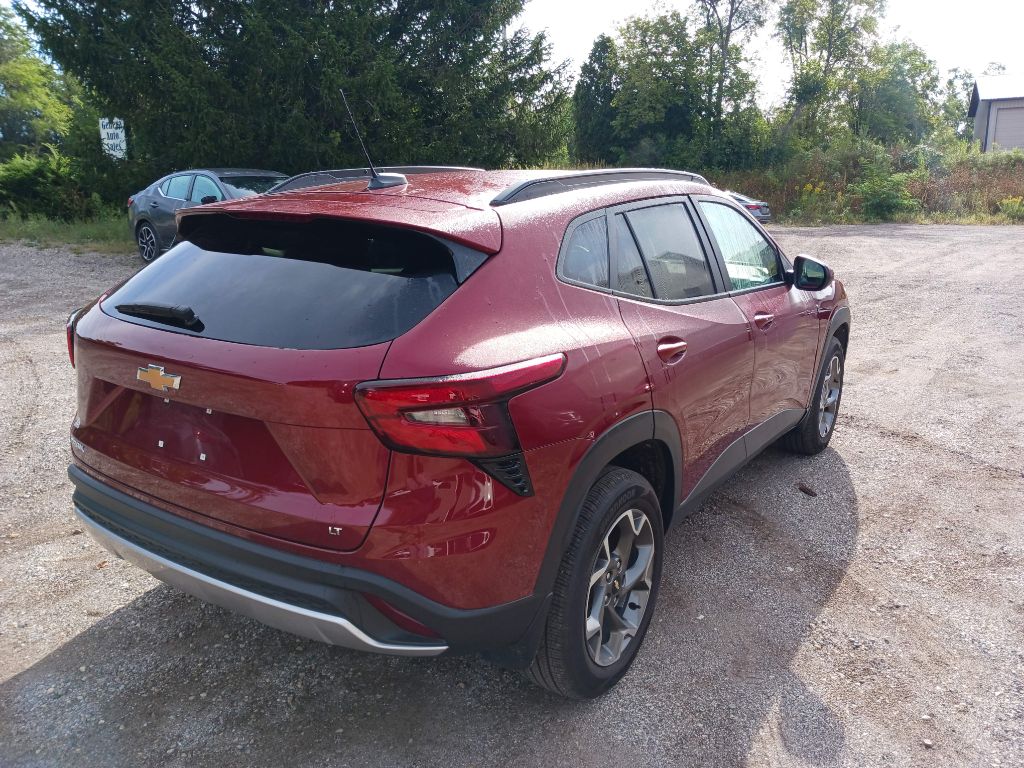 Photo 5 of this CHEVROLET TRAX