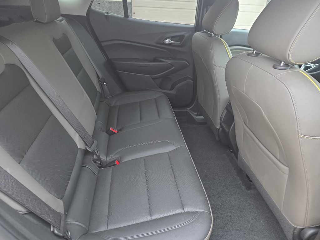 Photo 10 of this CHEVROLET TRAX