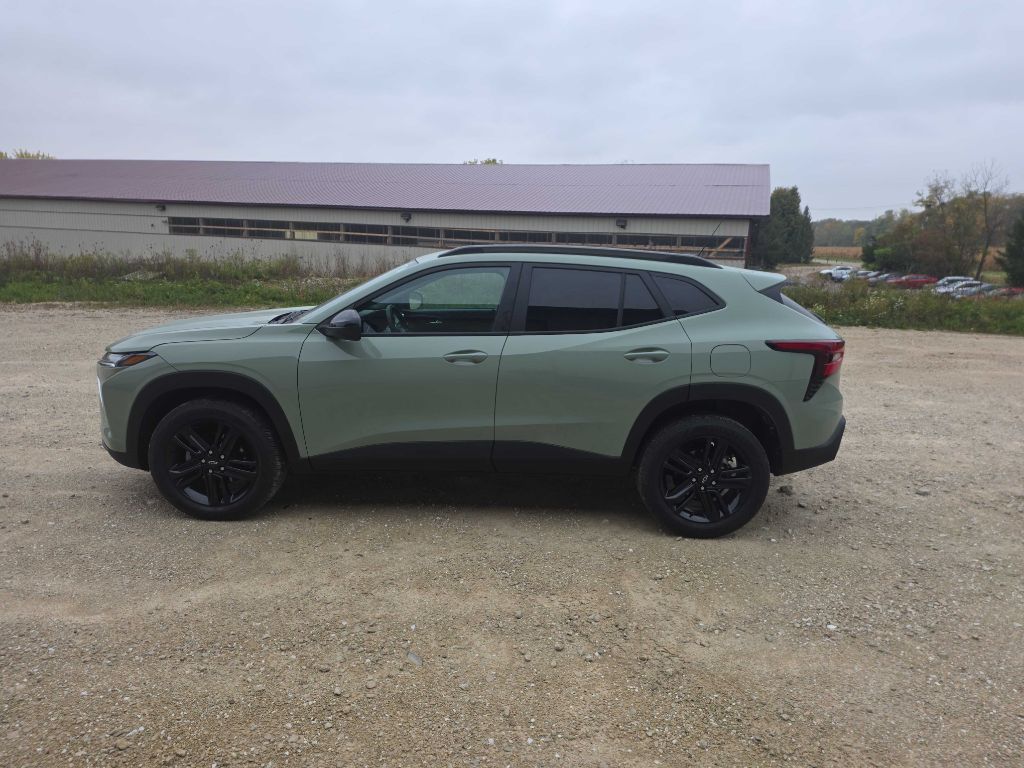 Photo 8 of this CHEVROLET TRAX