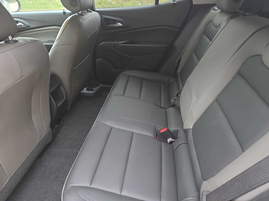 Photo 12 of this CHEVROLET TRAX