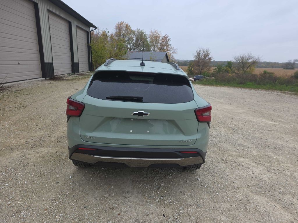 Photo 6 of this CHEVROLET TRAX
