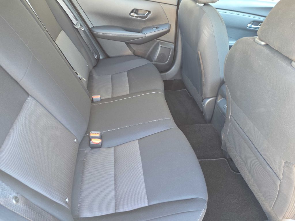 Photo 10 of this NISSAN SENTRA