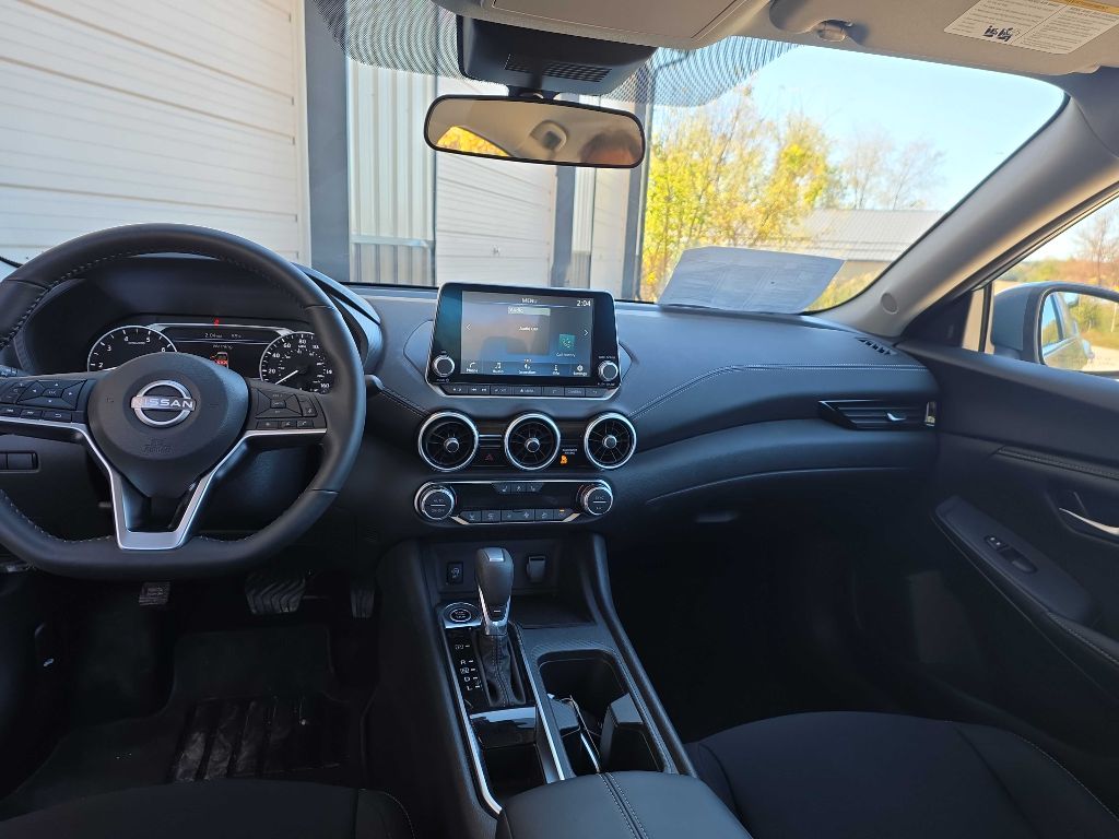 Photo 13 of this NISSAN SENTRA