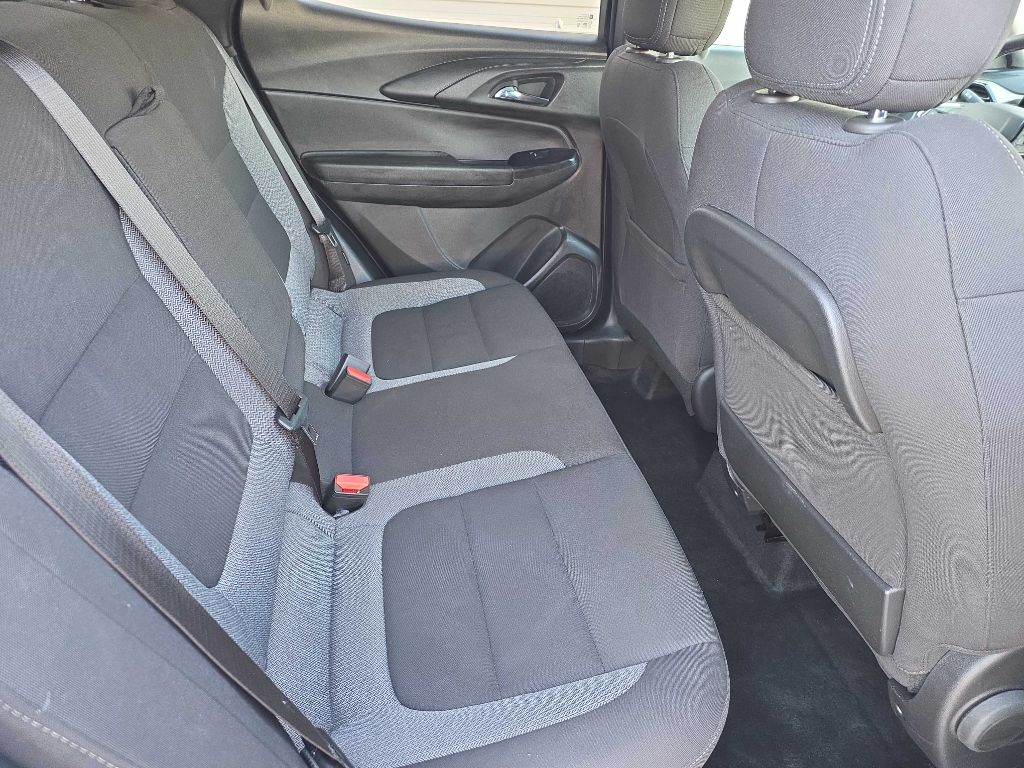 Photo 9 of this CHEVROLET TRAILBLAZER