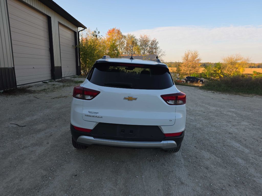 Photo 5 of this CHEVROLET TRAILBLAZER