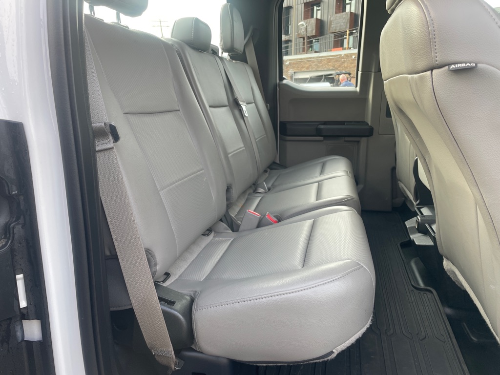 Photo 15 of this FORD F150