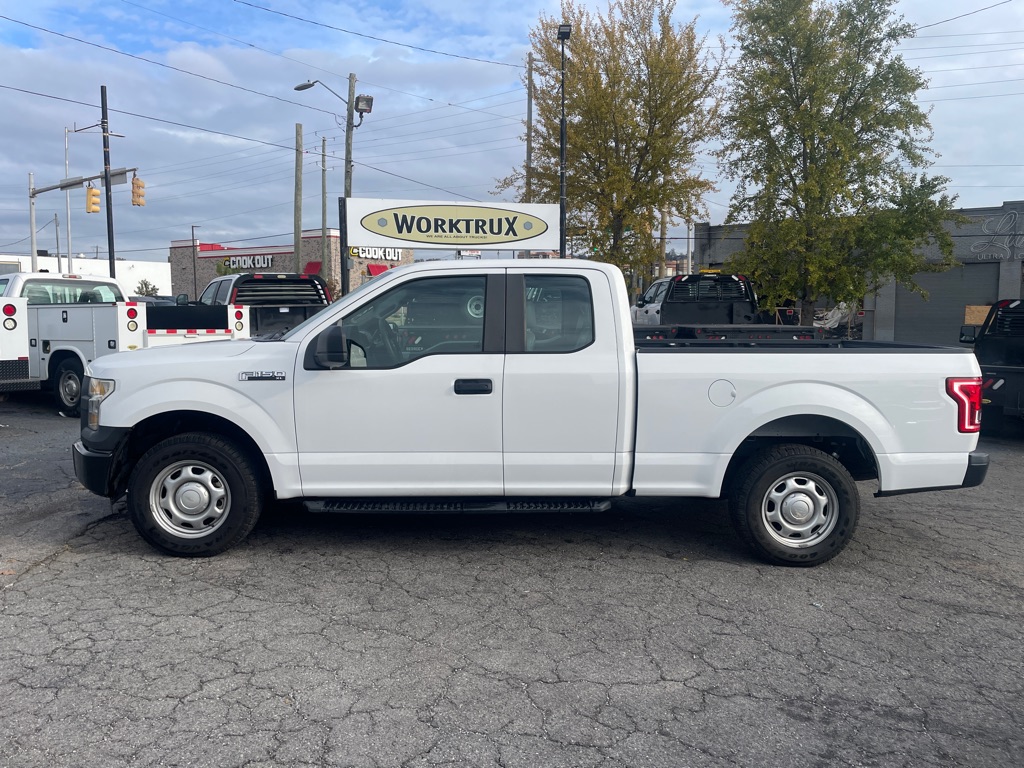Photo 2 of this FORD F150