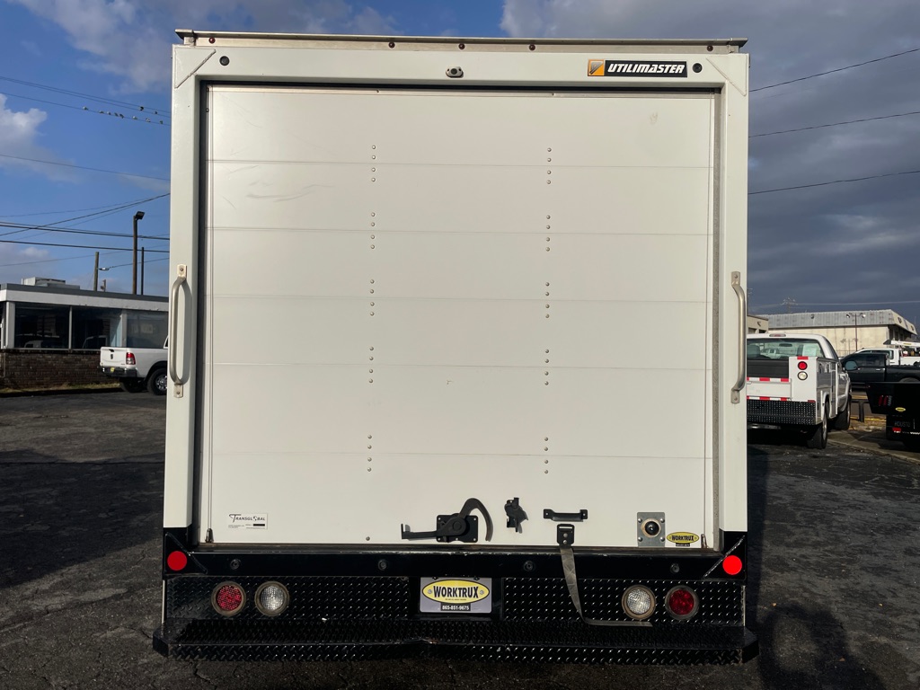 Photo 4 of this FORD E350