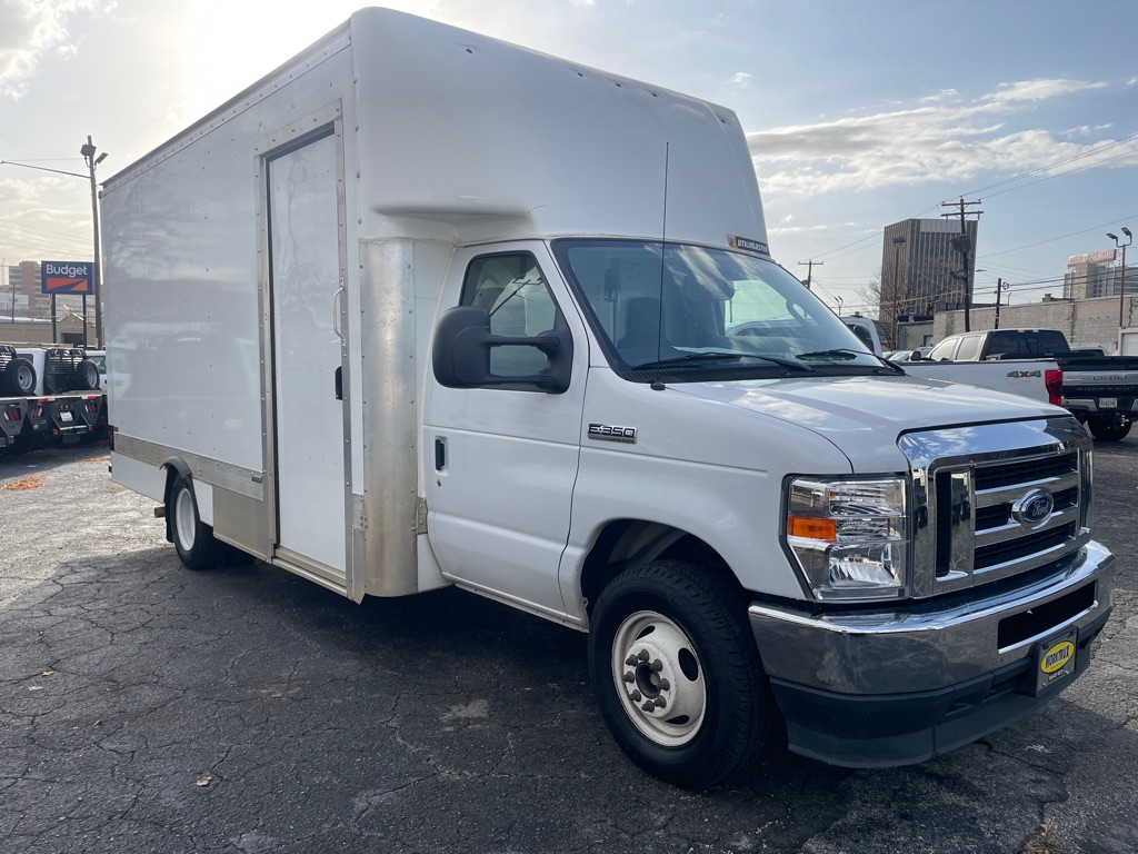 Photo 7 of this FORD E350