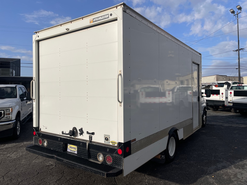 Photo 5 of this FORD E350
