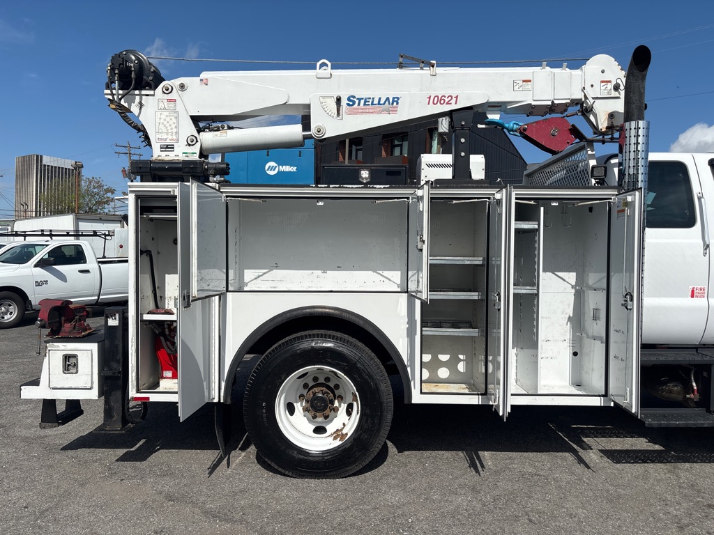 Photo 24 of this FORD F750
