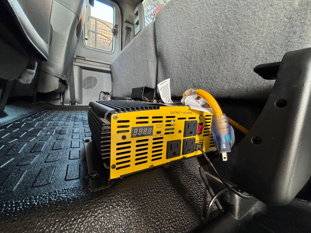 Photo 61 of this FORD F750