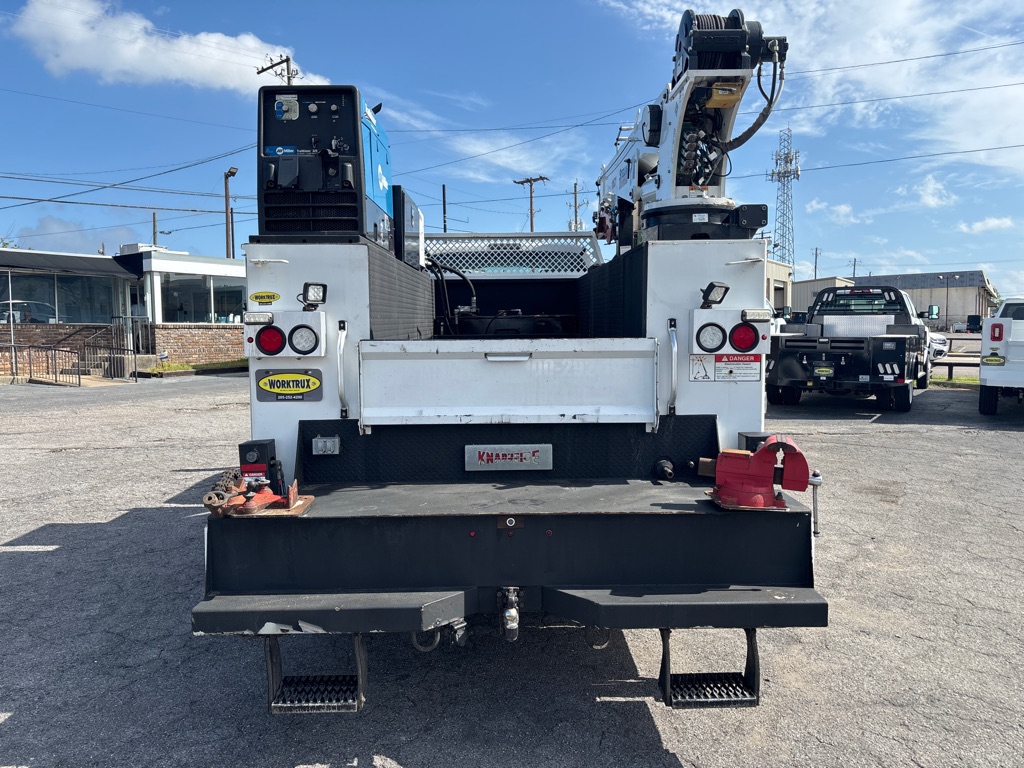 Photo 6 of this FORD F750