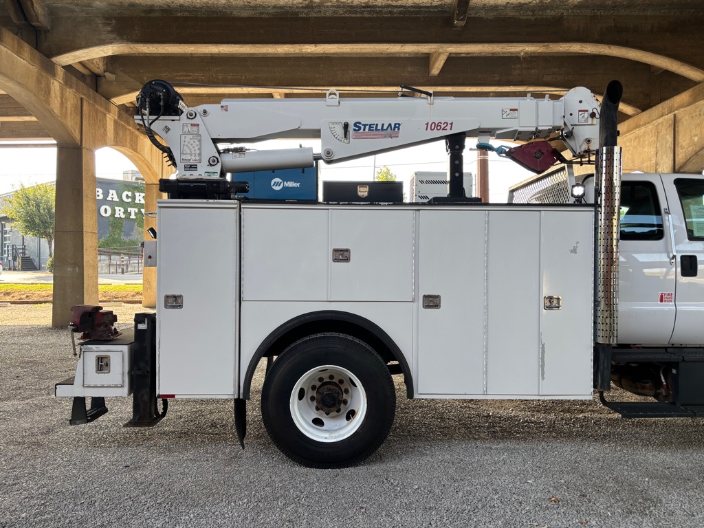 Photo 44 of this FORD F750