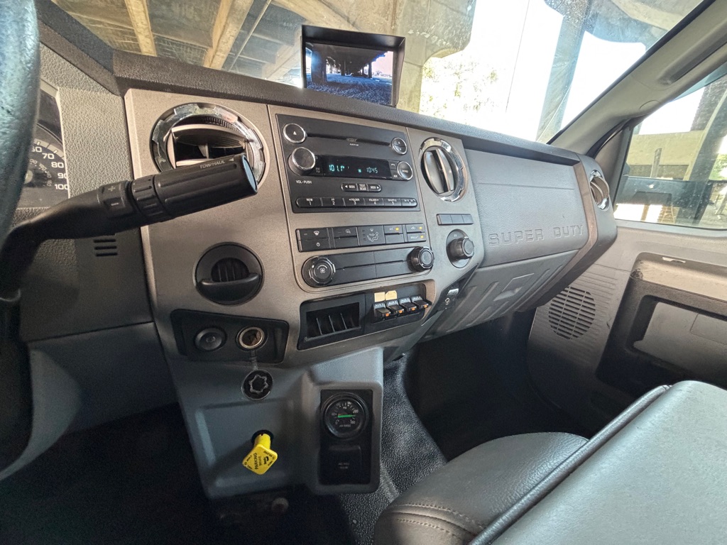 Photo 59 of this FORD F750