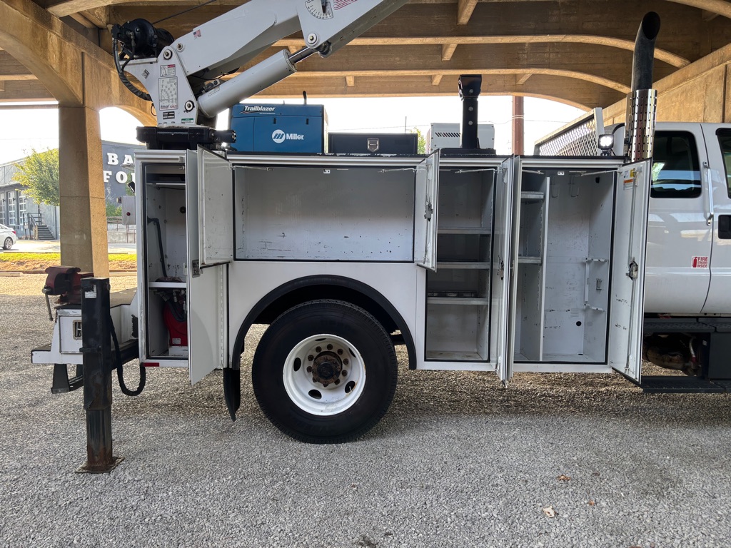 Photo 49 of this FORD F750