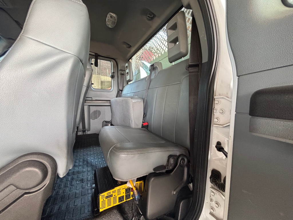 Photo 62 of this FORD F750