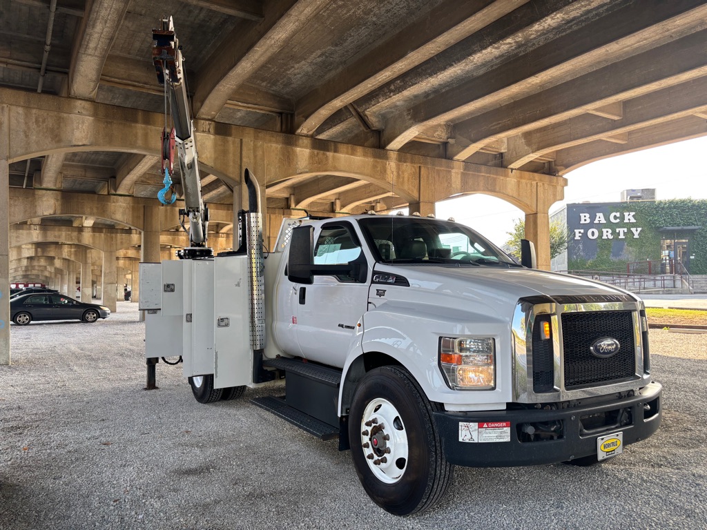Photo 50 of this FORD F750
