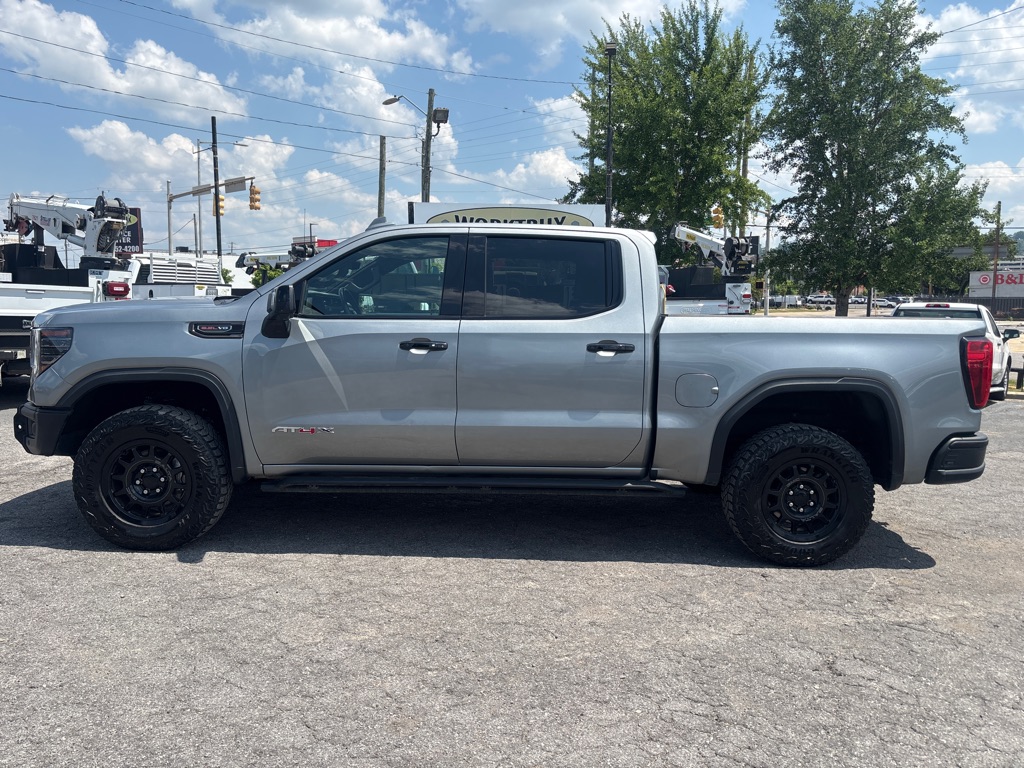 Photo 2 of this GMC SIERRA