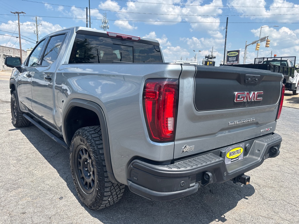Photo 3 of this GMC SIERRA