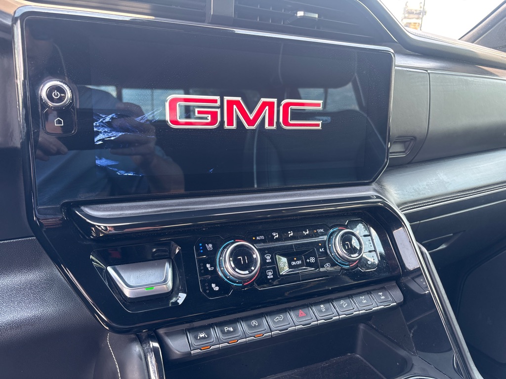 Photo 18 of this GMC SIERRA