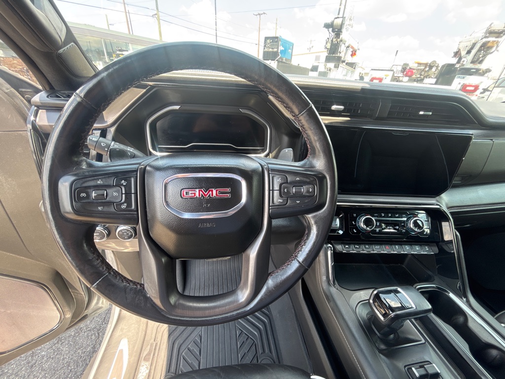 Photo 12 of this GMC SIERRA
