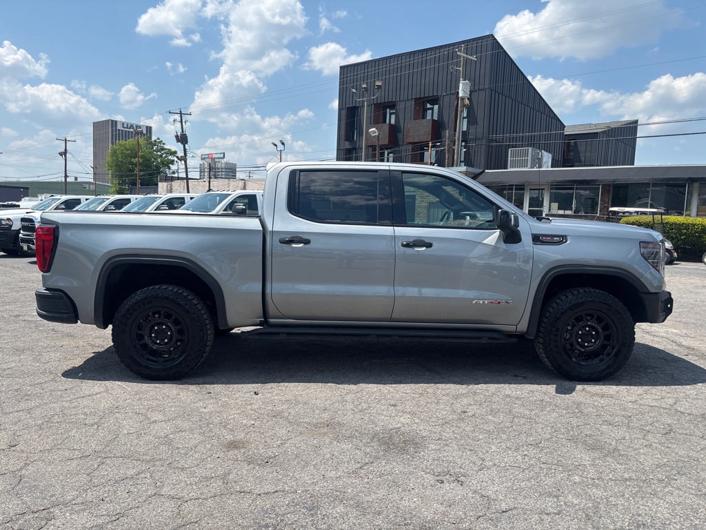 Photo 6 of this GMC SIERRA