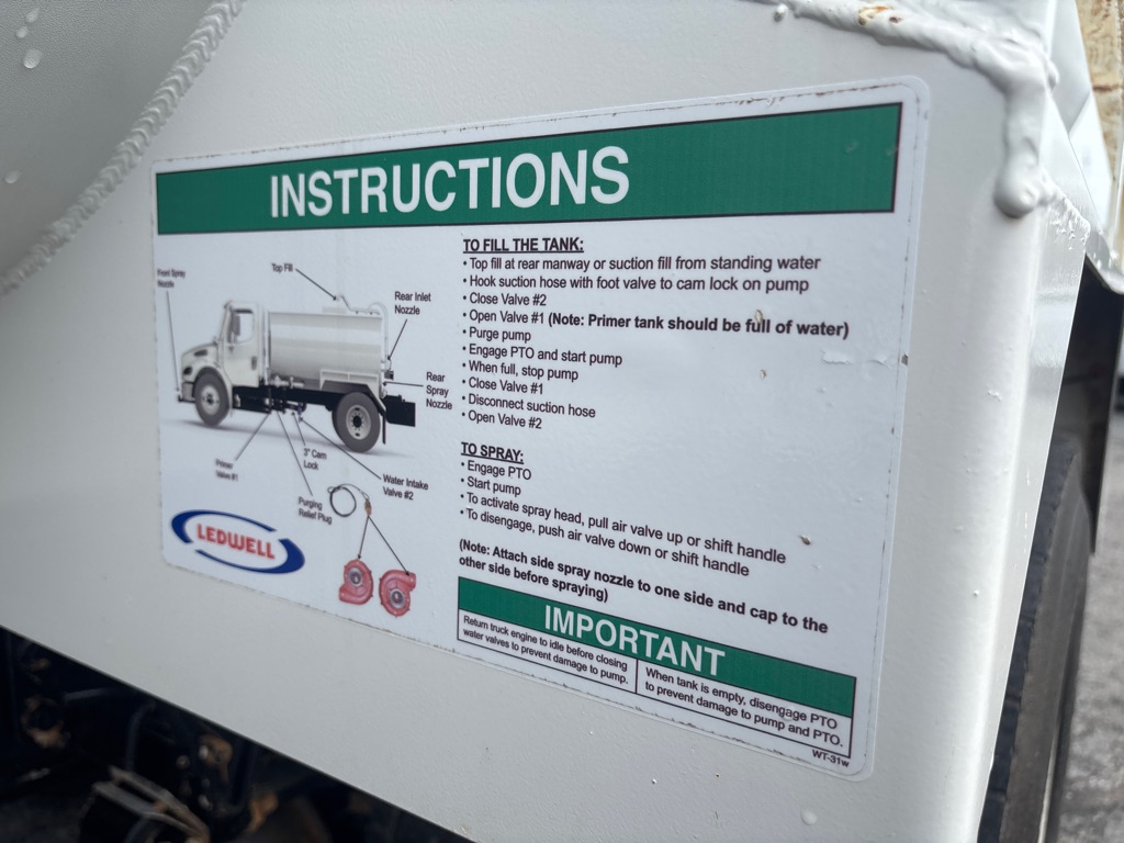 Photo 15 of this INTERNATIONAL 4300