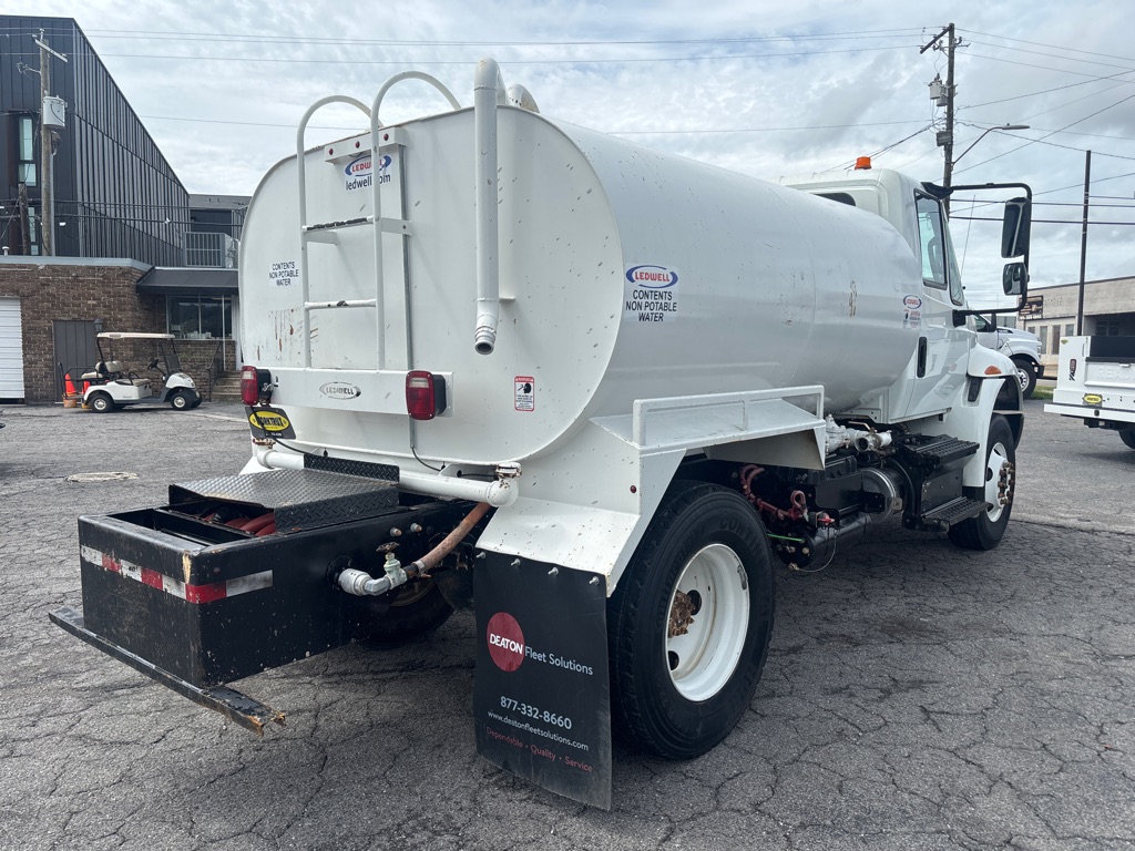 Photo 5 of this INTERNATIONAL 4300