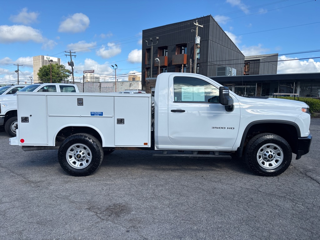 Photo 6 of this CHEVROLET K3500