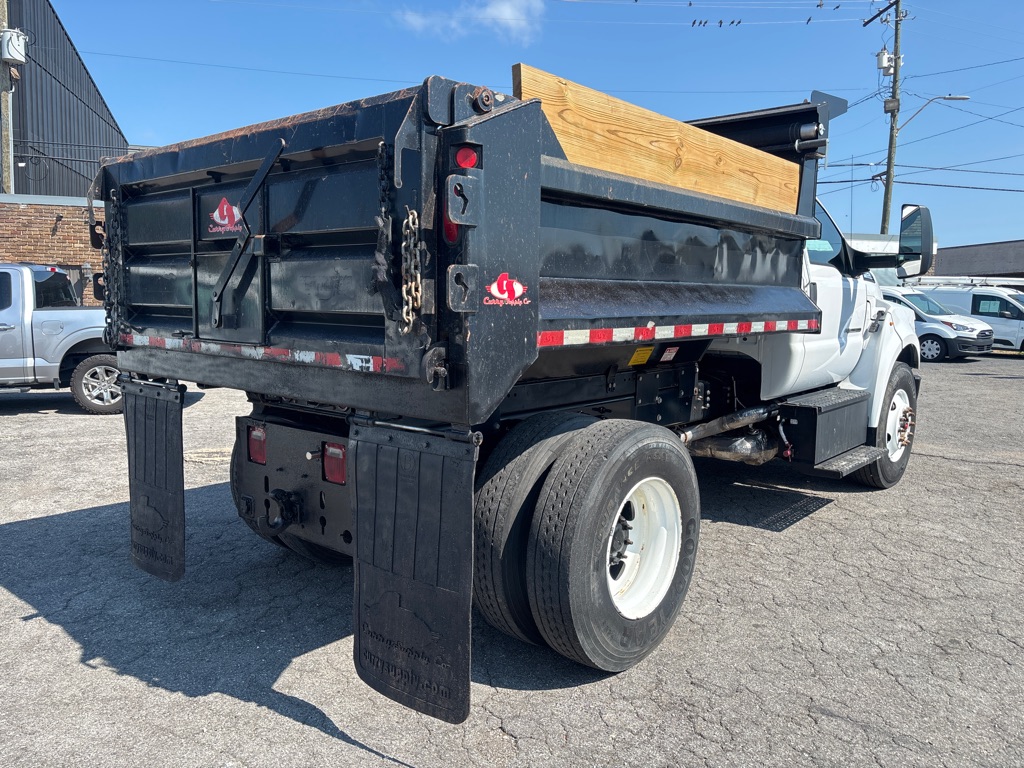 Photo 5 of this FORD F750