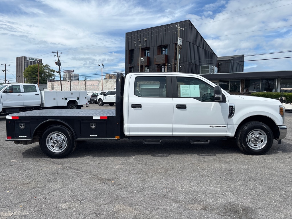 Photo 6 of this FORD F350
