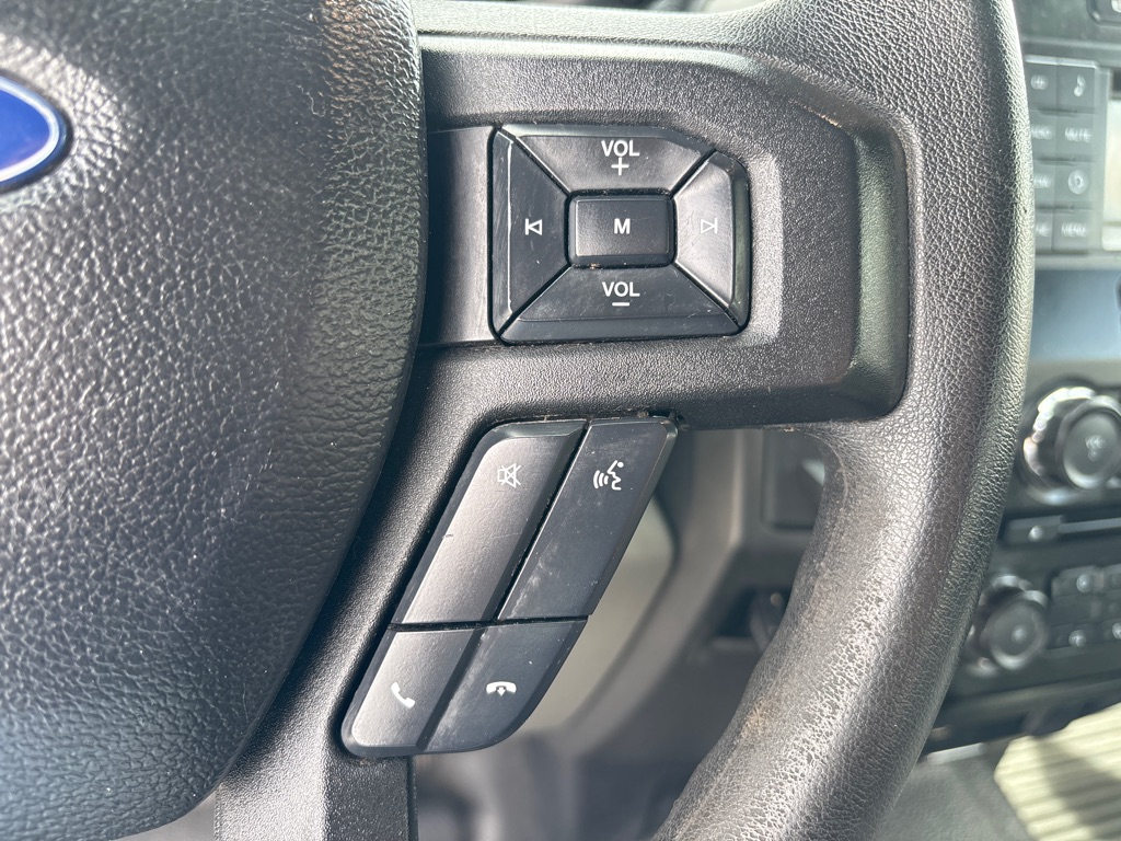 Photo 13 of this FORD F350