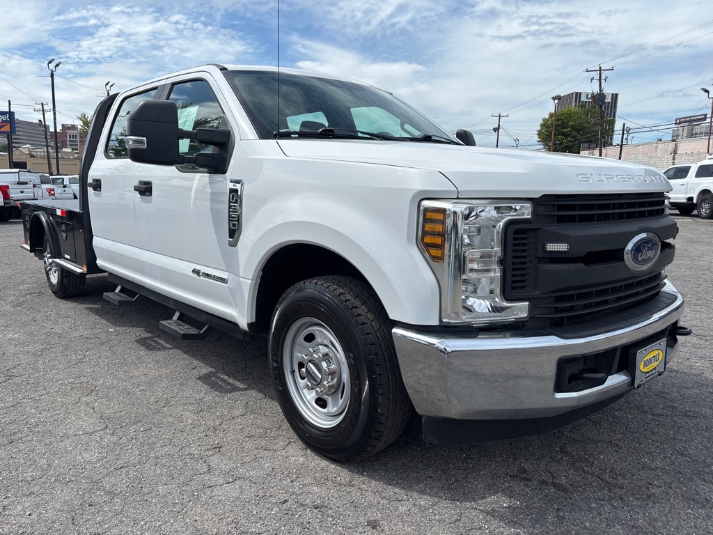 Photo 7 of this FORD F350