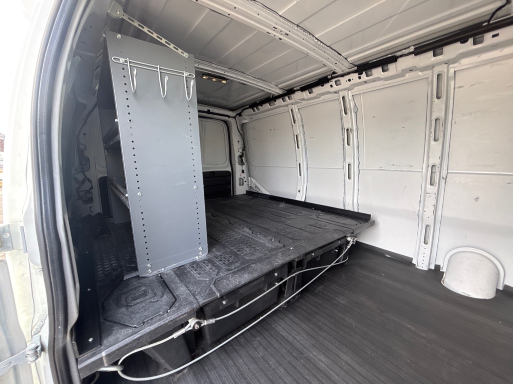 Photo 21 of this CHEVROLET G2500