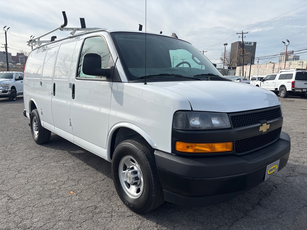 Photo 7 of this CHEVROLET G2500