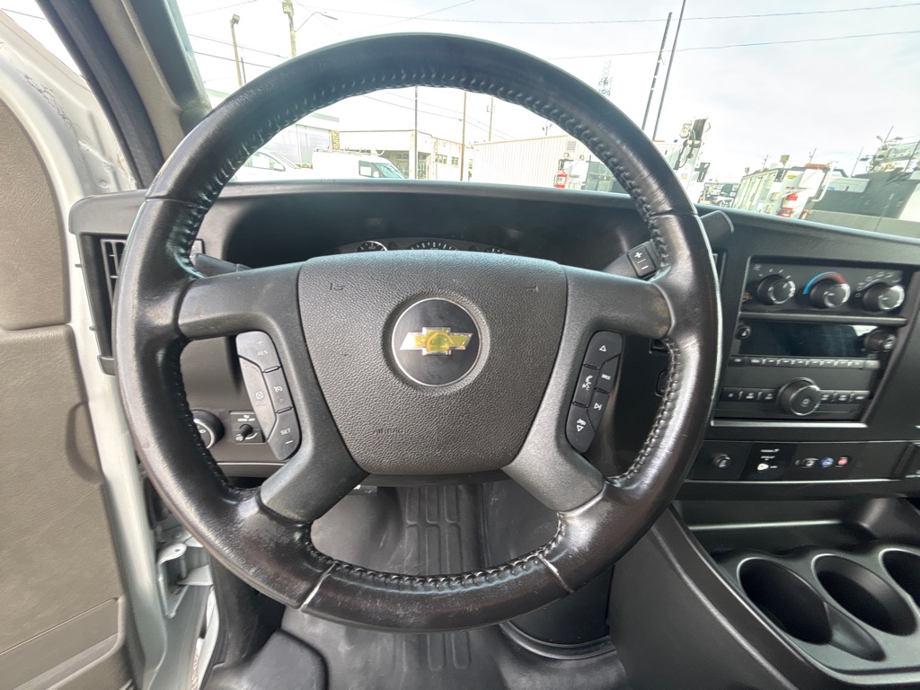 Photo 11 of this CHEVROLET G2500