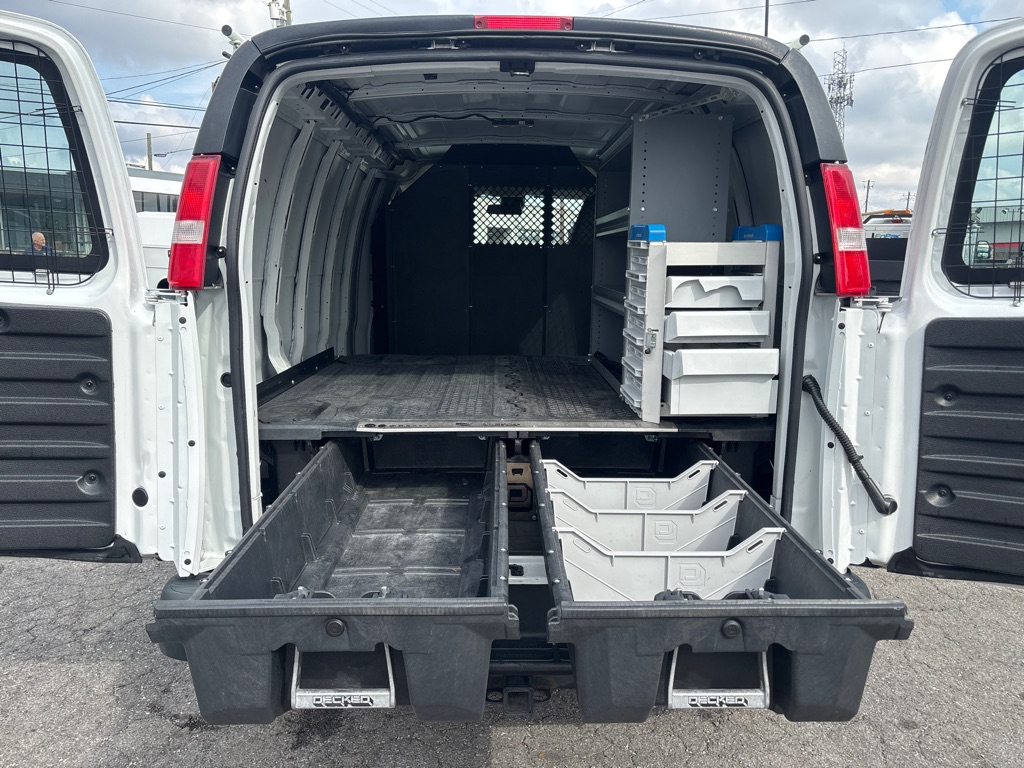 Photo 20 of this CHEVROLET G2500