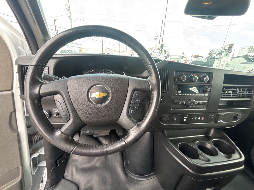 Photo 11 of this CHEVROLET G2500